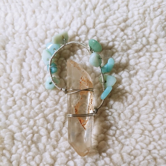 Raw Quartzite Crystal Necklace - Picture 3 of 5